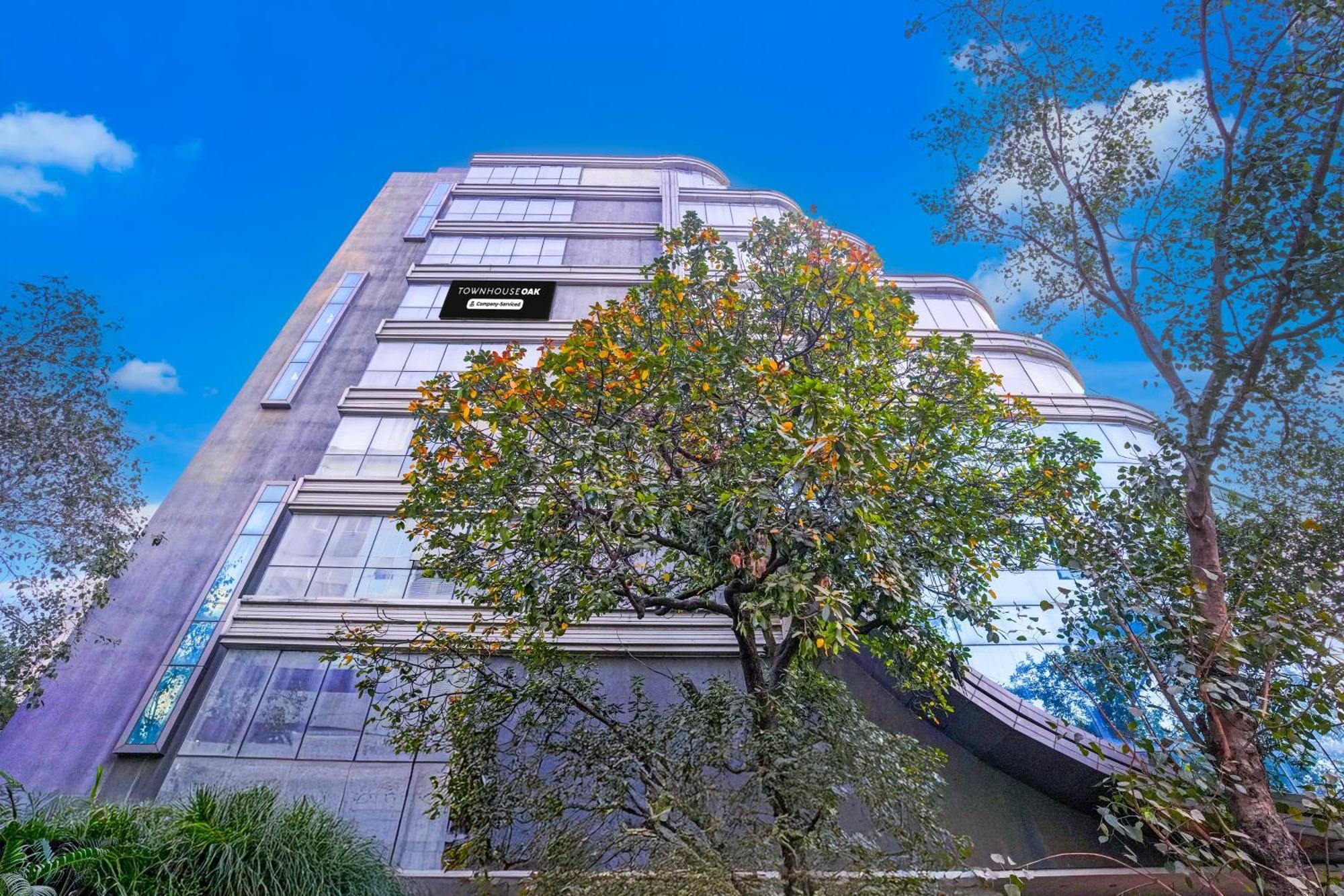 Super Townhouse Oak Times Square Le Western Mumbai Exterior photo